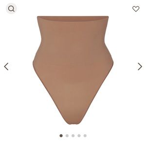 Skims core control thong NWT